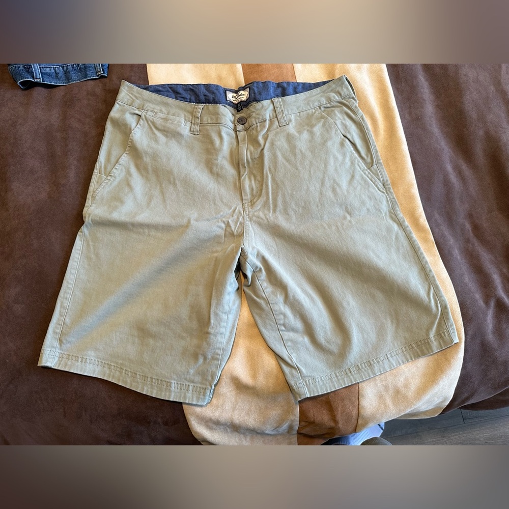 Flag and Anthem light olive green shorts men’s 36